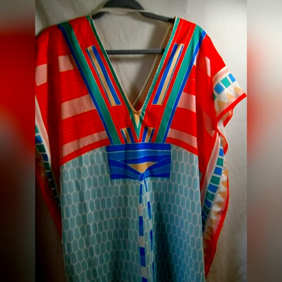 No Brand Tops - Caftans Colorful Red and Blue Graphic Print OS Pre-owned EUC